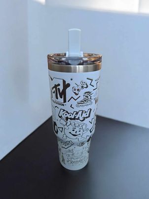 Custom Laser Engraved Love the 90s Themed 32 oz Tumbler Set